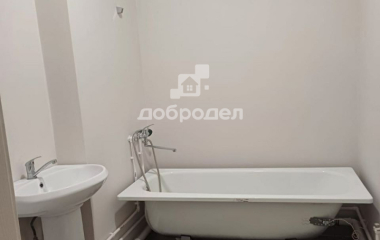 Екатеринбург, б-р. Новосинарский,7