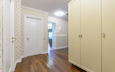 Екатеринбург, ул. Яскина,12