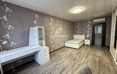Екатеринбург, ул. Юмашева,11