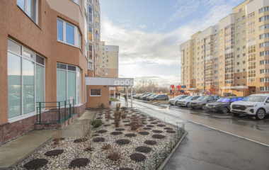 Екатеринбург, ул. Спутников,16