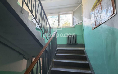 Екатеринбург, ул. 40-летия Октября,82