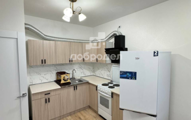 Екатеринбург, ул. Зои Пушкаревой,2