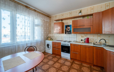 Екатеринбург, ул. 40-летия Комсомола,32а