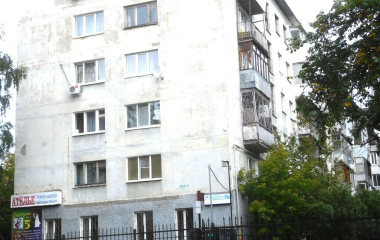 Екатеринбург, ул. Пальмиро Тольятти,24а