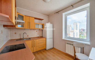 Екатеринбург, ул. Ясная,35