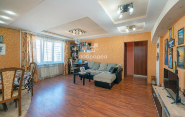 Екатеринбург, б-р. Сиреневый,21