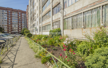 Екатеринбург, ул. Бахчиванджи,8