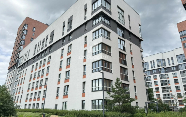 Екатеринбург, б-р. Золотистый,7