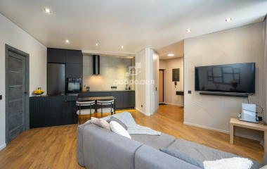 Екатеринбург, пер. Переходный,6