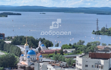 Екатеринбург, ул. Нагорная,16