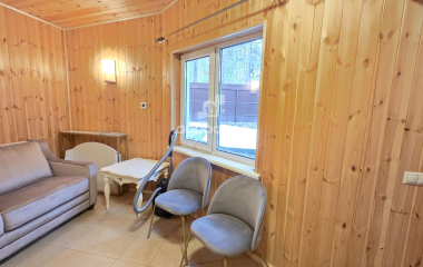 Екатеринбург, ул. Адмирала Ушакова,4