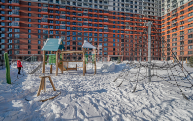 Екатеринбург, пер. Полимерный,15