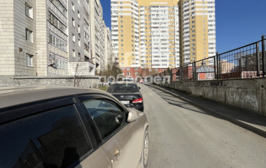 Екатеринбург, ул. Татищева,53