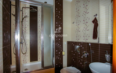 Екатеринбург, ул. Юмашева,15