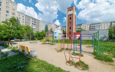 Екатеринбург, ул. Байкальская,27