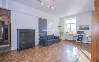 Екатеринбург, пр-кт. Космонавтов,48