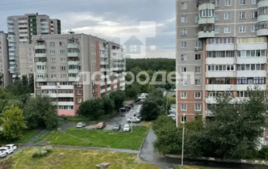 Екатеринбург, б-р. Самоцветный,6