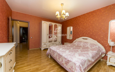 Екатеринбург, ул. Академика Бардина,48А