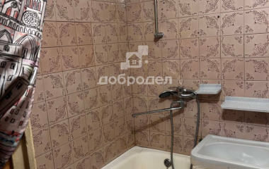 Екатеринбург, ул. Академика Бардина,37