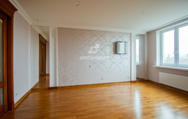 Екатеринбург, ул. Юмашева,15