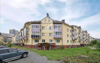 Екатеринбург, ул. Очеретина,5