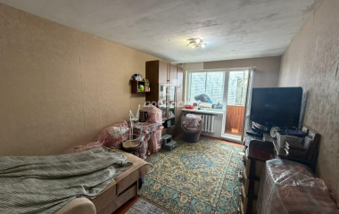 Екатеринбург, ул. 40-летия Октября,82