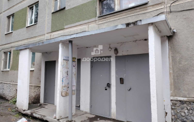 Екатеринбург, ул. Хохрякова,102