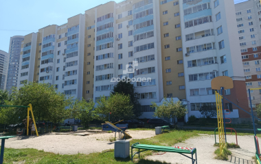 Екатеринбург, ул. Пехотинцев,3к3