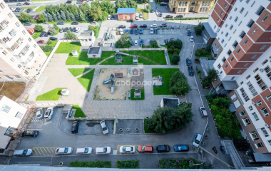 Екатеринбург, ул. Ясная,35