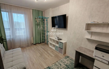 Екатеринбург, ул. Анатолия Мехренцева,38