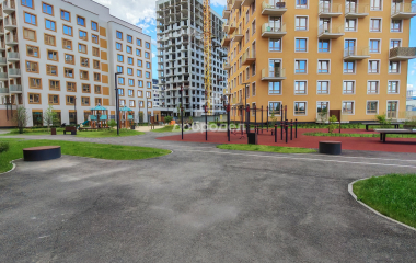 Екатеринбург, ул. Пехотинцев,1в