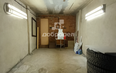 Екатеринбург, ул. Фронтовых бригад,12