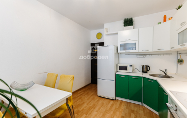 Екатеринбург, ул. Старых Большевиков,3