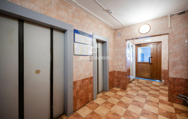 Екатеринбург, ул. 40-летия Комсомола,32а