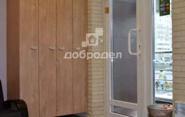 Екатеринбург, ул. Бакинских комиссаров,100