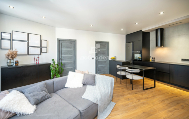 Екатеринбург, пер. Переходный,6