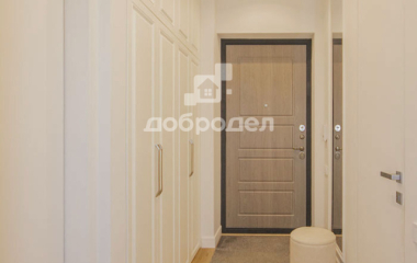 Екатеринбург, ул. Хохрякова,66