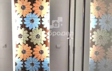 Екатеринбург, ул. Бакинских комиссаров,100