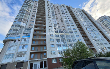 Екатеринбург, ул. Краснолесья,24