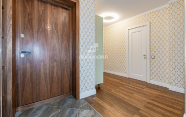 Екатеринбург, ул. Яскина,12