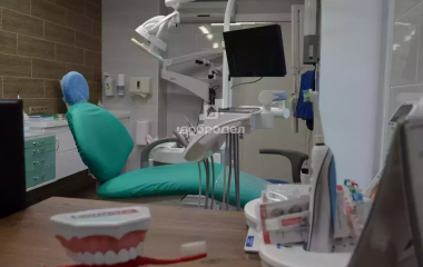 Екатеринбург, ул. Бакинских комиссаров,100