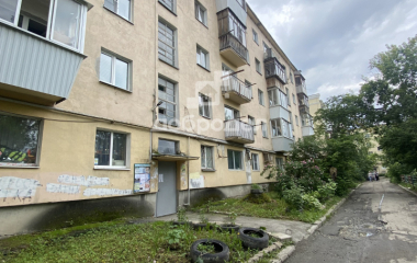 Екатеринбург, ул. Челюскинцев,31