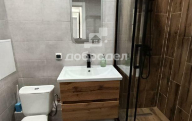 Екатеринбург, ул. Крауля,107