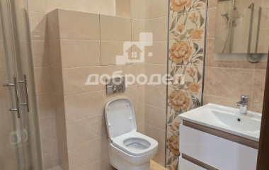 Екатеринбург, ул. Адмирала Ушакова,4