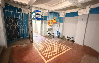 Екатеринбург, ул. Старых Большевиков,18