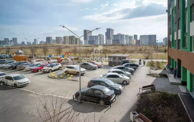 Екатеринбург, пр-кт. Академика Сахарова,51