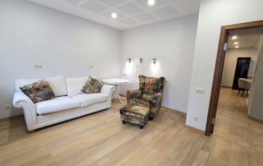 Екатеринбург, ул. Адмирала Ушакова,4