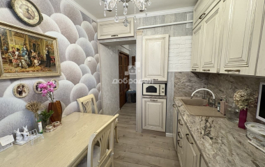 Екатеринбург, ул. Новгородцевой,11