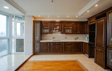 Екатеринбург, ул. Юмашева,15