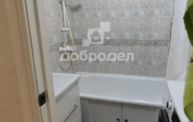 Екатеринбург, ул. Старых Большевиков,54а